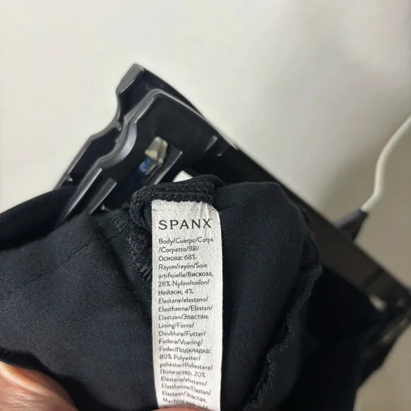 Spanx The Perfect Fit Ponte Kick Flare Cropped Black Pants Size XL - Picture 7 of 8